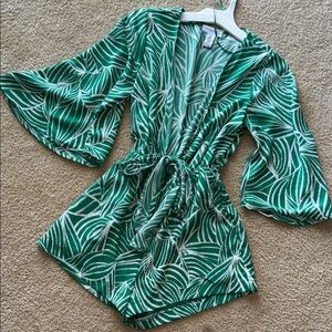 Sincerely Jules Green Leaf Patterned Woman’s Romper